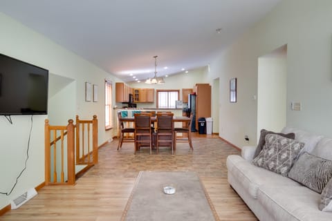 5 Mi to Sno-Eagles Trails: Lakefront Getaway! House in Wisconsin