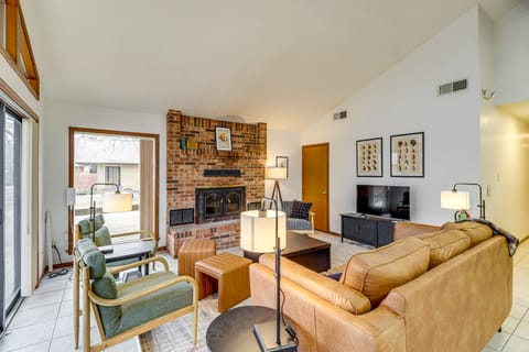 Premier Trout Fishing: Scenic White River Cabin House in Arkansas