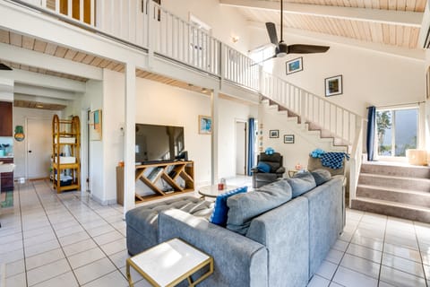1 Mi to Dtwn: Dreamy Kailua-Kona Home w/ Balconies House in Komohana Kai