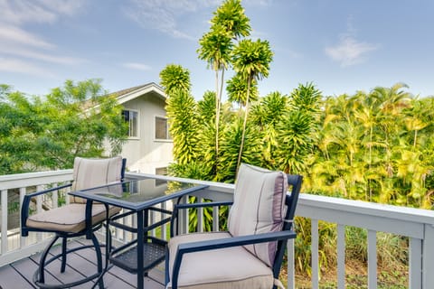 1 Mi to Dtwn: Dreamy Kailua-Kona Home w/ Balconies House in Komohana Kai