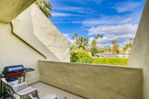 3 Mi to Dtwn Palm Springs: Condo w/ Pool Access! Apartment in Palm Springs