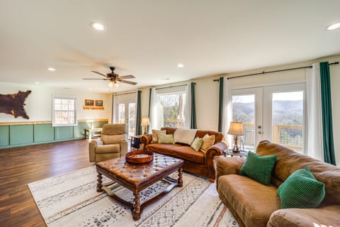 14 Mi to Appalachian Ski! Family Mtn Getaway House in Watauga