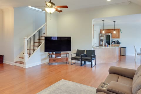 Family-Friendly Home on Large Plot in Lebanon House in Tennessee