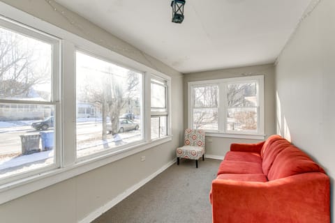 1 Mi to Downtown: Welcoming Winona Duplex Apartment in Winona