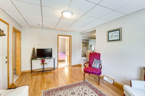 1 Mi to Downtown: Welcoming Winona Duplex Apartment in Winona