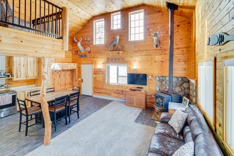 6 Mi to Spider Lake OHV Trails: Cabin w/ Fire Pit House in Minnesota