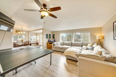 Walk to Marina: Harrison Cabin w/ Lake View! House in Harrison