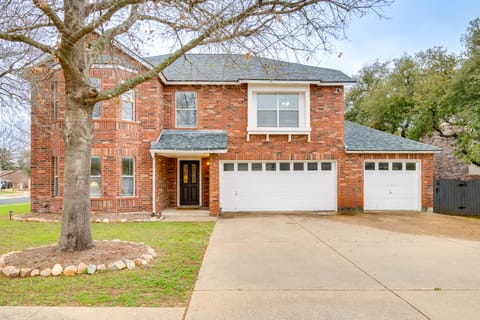 6 Mi to Lake Travis: Spacious Cedar Park Home! House in Cedar Park