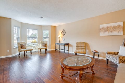 6 Mi to Lake Travis: Spacious Cedar Park Home! House in Cedar Park