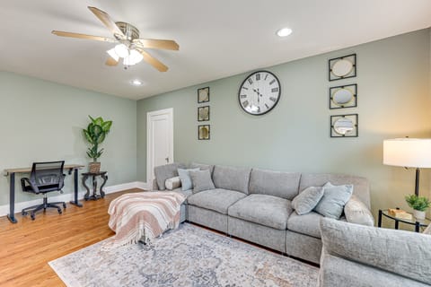 1 Mi to San Antonio Zoo: Olmos Park Apt! Apartment in San Antonio