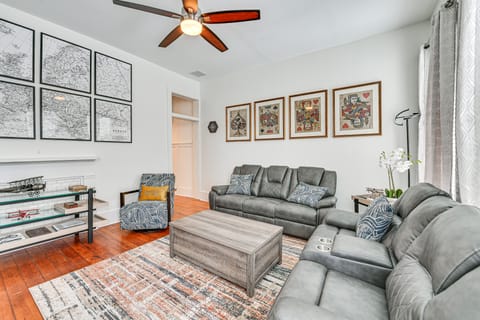 Family-Friendly Louisville Gem: Prime Location! House in Louisville