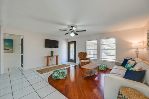 3 Mi to Naples Botanical Garden: Home w/ Hot Tub! House in East Naples