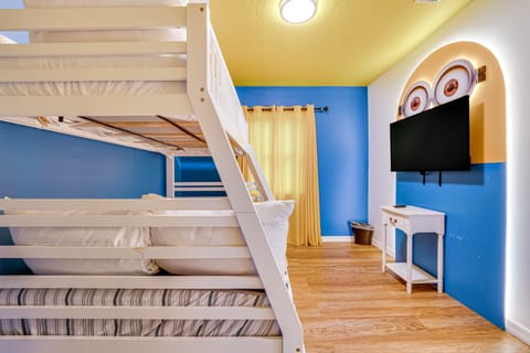 9 Mi to Disney: Themed Rooms & Private Pool! House in Four Corners