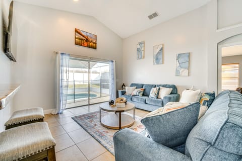 8 Mi to Disney Parks: Poolside Paradise! House in Kissimmee