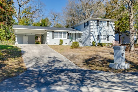2 Mi to Downtown Columbia: Home w/ Theater Room! House in West Columbia