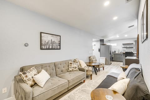 Pasture & Pond Views: Lovely Lutz Apartment Apartment in Tampa