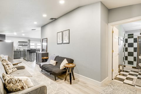 Pasture & Pond Views: Lovely Lutz Apartment Apartment in Tampa