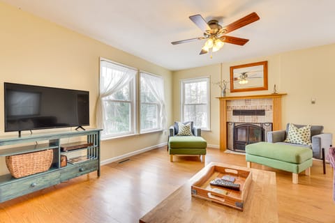 Family Home w/ Game Room & Decks in Etlan! House in Shenandoah Valley