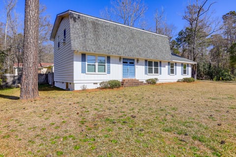 10 Mi to Downtown Macon: Family Home w/ Patio! House in Georgia