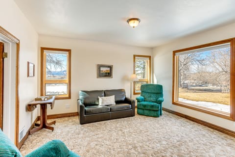 Patio & Mountain Views: Farmhouse in Mancos! House in La Plata County