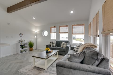 Balcony & Sunset Views: Coastal Port Bolivar Gem Apartment in Texas City