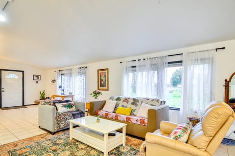 5 Mi to Forest Grove: Historic Farmland Escape House in Willamette Valley