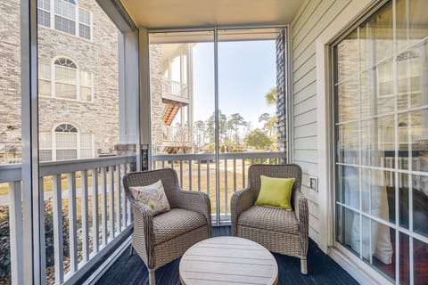 2 Mi to Broadway at the Beach: Condo w/ Pool! Apartment in Carolina Forest