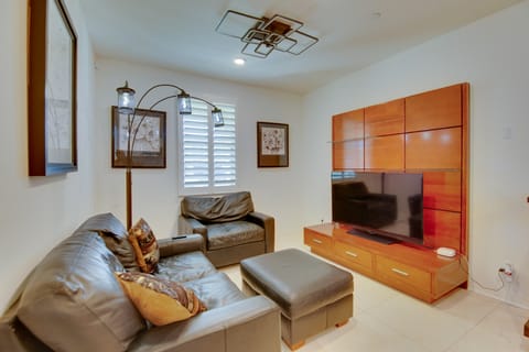 1 Mi to Heritage Lake Park: Duplex w/ Patio! Apartment in Menifee