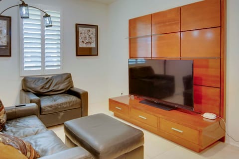 1 Mi to Heritage Lake Park: Duplex w/ Patio! Apartment in Menifee