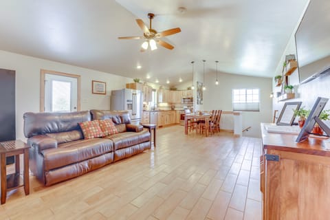 2 Mi to Dinosaur Journey Museum: Mtn-View Haven! House in Fruita