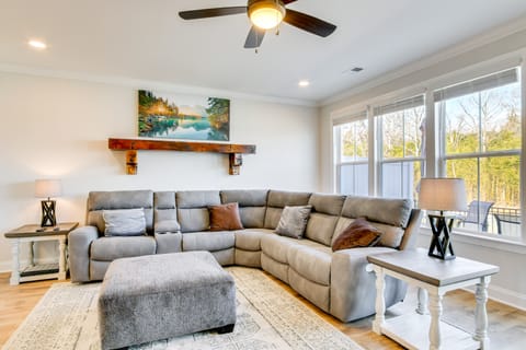 Lake Greenwood Getaway w/ Docks & Waterfront Views Apartment in Lake Greenwood