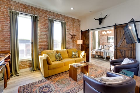 Walk to Shops & Eats: Charming Dtwn Emmett Apt! Apartment in Salmon River