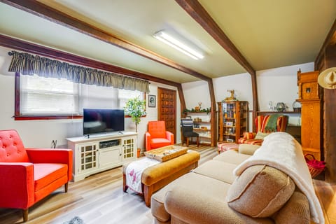 A-Frame Cabin w/ Spacious Yard in Tellico Plains! House in Tennessee