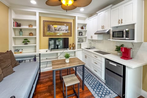 9 Mi to Beach: Pet-Friendly Apt in San Diego! Apartment in Rancho Penasquitos