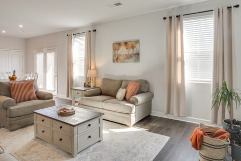 Work, Explore & More: Lebanon Family Home! House in Lebanon