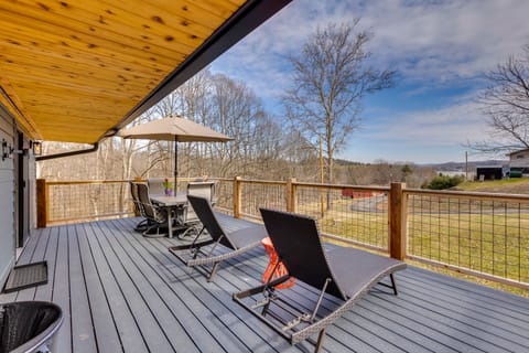 1 Mi to Marina: Cabin w/ Views Near Atwood Lake! House in Ohio