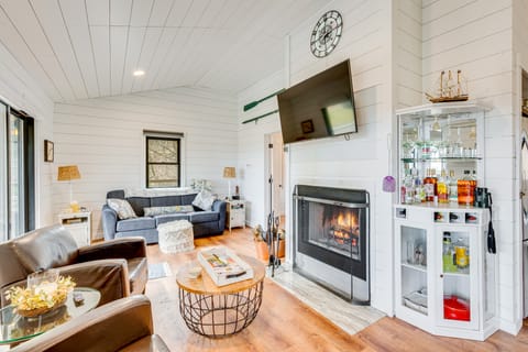 1 Mi to Marina: Cabin w/ Views Near Atwood Lake! House in Ohio