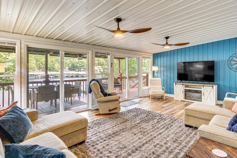 Central Waterfront Home w/ Dock in Lake Ozark! House in Lake of the Ozarks