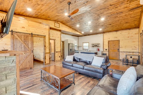 Near Hiking Trails: Mtn-View Haven in Englewood! House in Tennessee