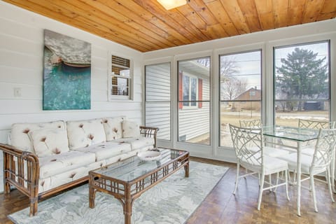 1/2 Mi to Boat Launch: Family Getaway in Menasha! House in Wisconsin