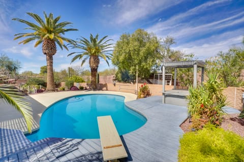 Walkable Studio w/ Patio in Tucson! Apartment in Casas Adobes