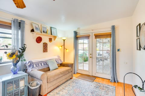 Walkable Studio w/ Patio in Tucson! Apartment in Casas Adobes