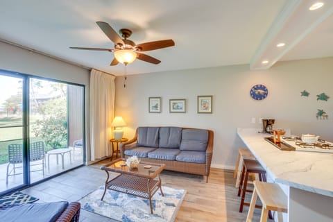 Oceanfront Molokai Shores Condo w/ Pool Access! Apartment in Kaunakakai