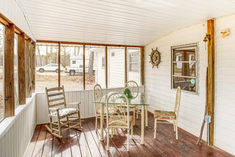 1 Mi to Lake Murray: Pet-Friendly Home w/ Deck House in Leesville