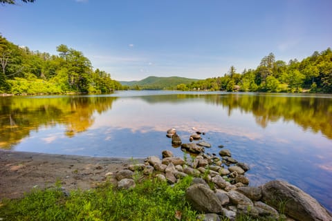 Swim, Ski & Sip: Lakefront Retreat in Plymouth House in Plymouth