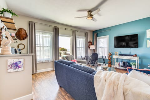 Steps to Beach: Home w/ Sunset Views in Cedar Key! House in Cedar Key