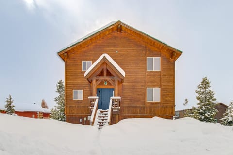 6 Mi to Winter Park Resort: Spacious Family Cabin House in Fraser