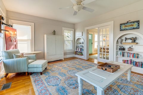 Hill Country Retreat w/ Lake View, Deck & Balcony House in Lake Travis