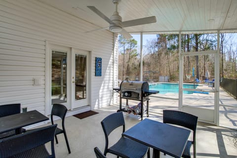 Near Lake Murray: Family Getaway w/ Screened Porch House in Leesville