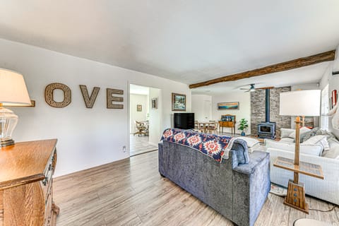 1 Mi to Alto Lake: Mtn-View Home w/ Large Yard! House in Alto